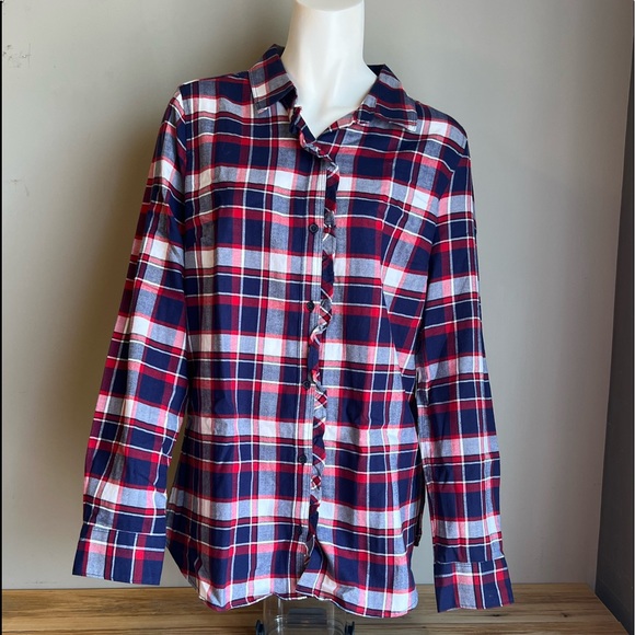 Banana Republic Tops - Banana Republic Button down shirt size medium